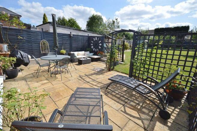 Garden & P...