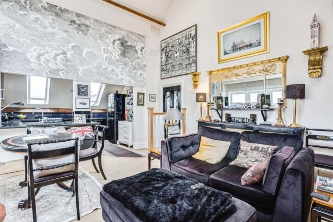 2 bed Penthouse for sale Image 7