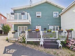 Swanlake Lodge, Freshwater Bay, Freshwater East, Pembroke SA71 5LW