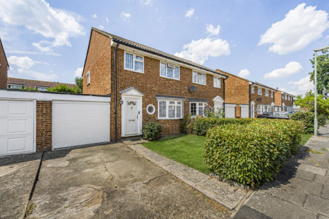 Lucan Drive, Laleham, TW18