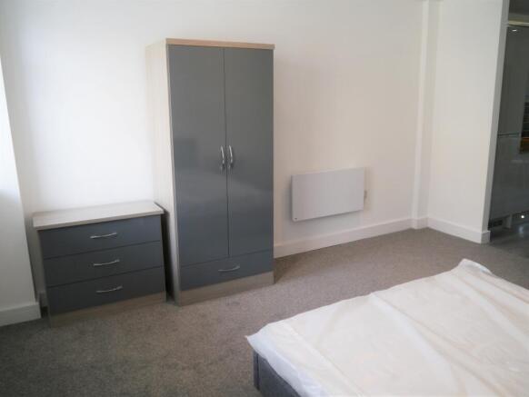 1 bed Flat to rent Image 5