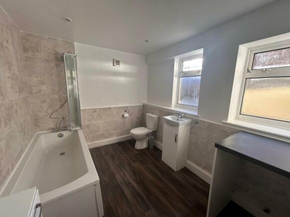Bathroom Walton.jpg