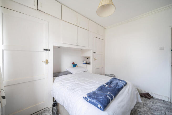 1433732-4-69c14be...