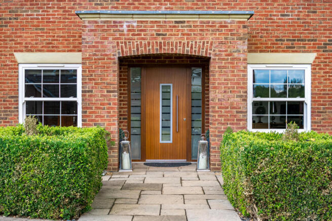 7 bed Detached for sale Image 5