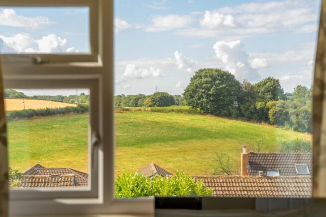 3 bed Detached for sale Image 12