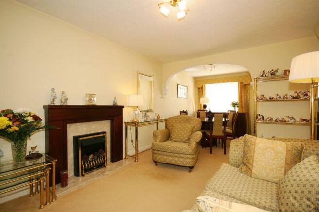 LOUNGE 1