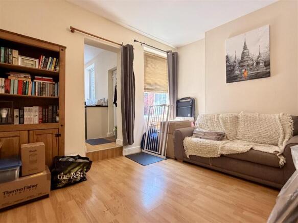 3 bed House to rent Image 10