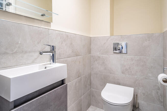2 bed Apartment for sale Image 11
