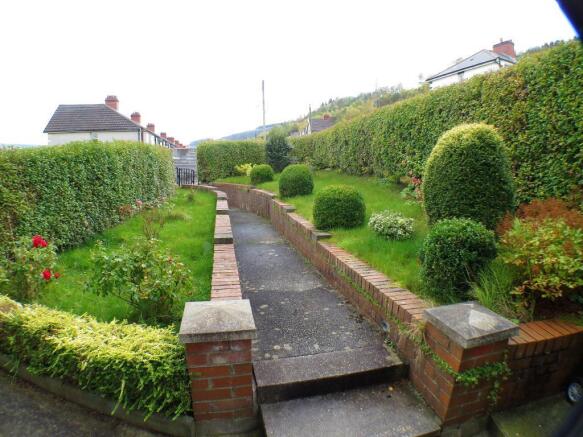 Front Garden and Views