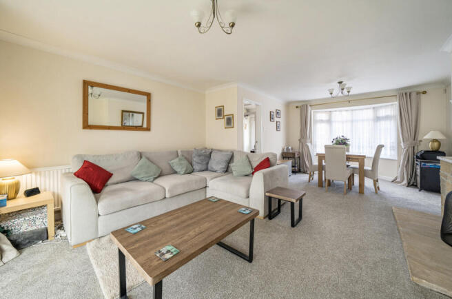 1409993-12-698625...