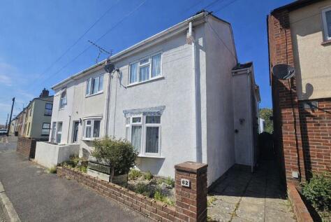 Leesland Road, Gosport, PO12