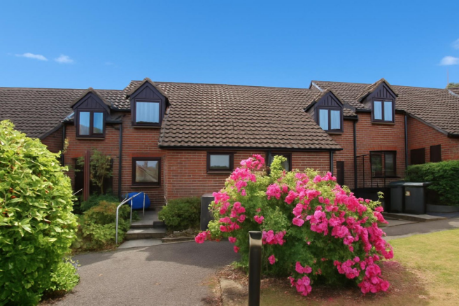 2-bed house on Violet Hill Road, Stowmarket, IP14, £132,000