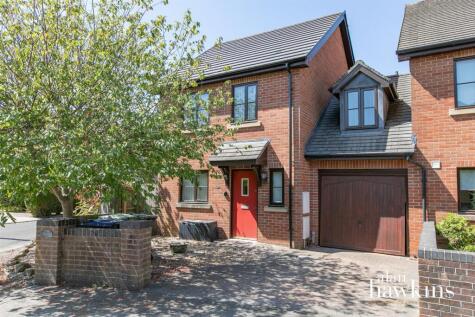 Carrington Gardens, Royal Wootton Bassett