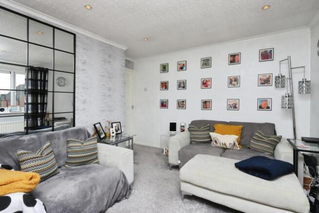 1 bed Flat for sale Image 4