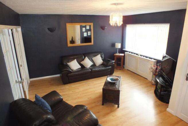 Lounge 2.JPG