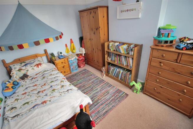 BED2.JPG