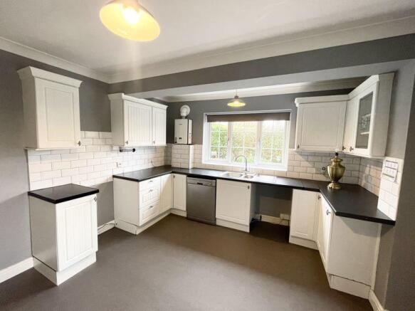 Kitchen alt view