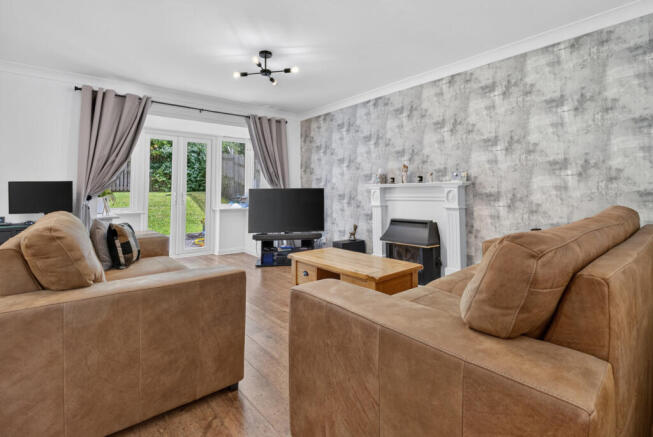 22 Castle Wemyss Drive, Wemyss Bay, PA18 6BX photo 4