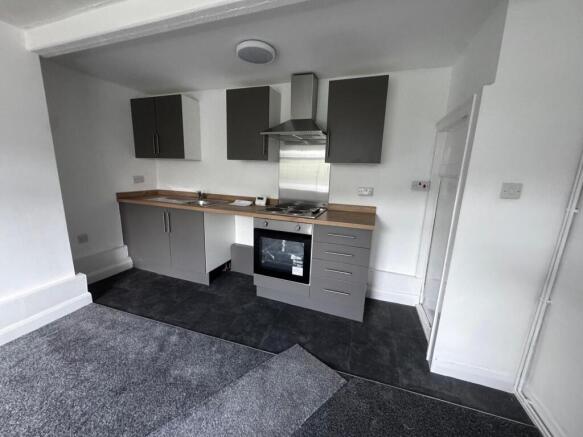 1 bed Terraced to rent Image 7