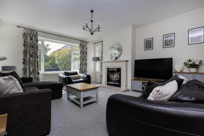 2 bed Semi-Detached Bungalow for sale Image 3