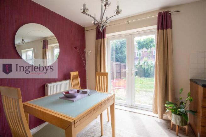 4 bed Detached for sale Image 5
