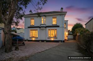 13 Essex House, Culver Road, Saltash PL12 4DP