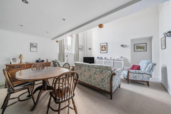 Sitting / Dining Room