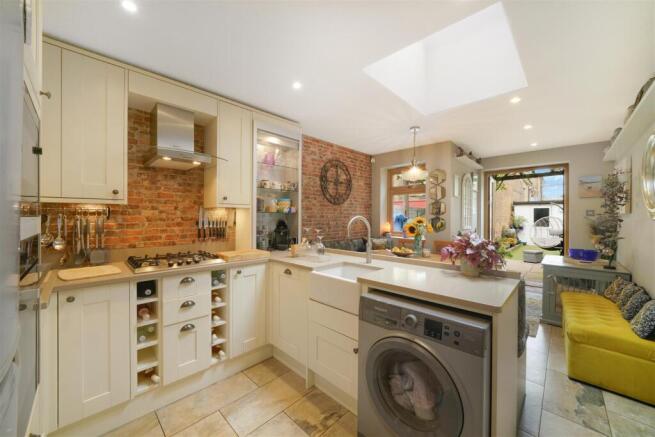 922 Harrow Road - OtIcrijHetNVW2gCiSrm.jpg