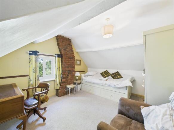 BEDROOM 2