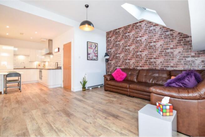 Lounge / Kitchen