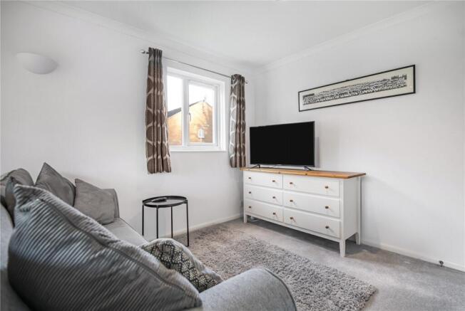 Tilebarn Close, Henley-on-Thames, RG9 1US photo 4