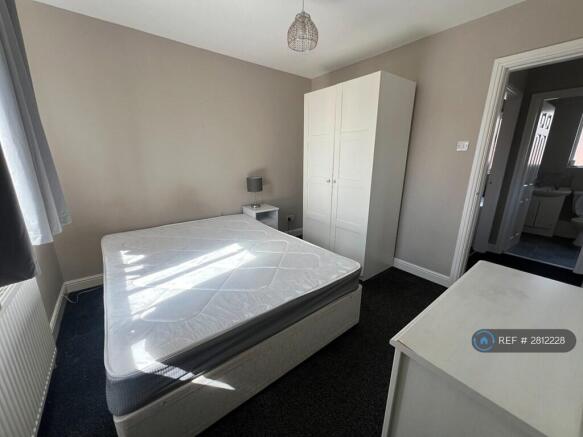 2 bed End of Terrace to rent Image 7