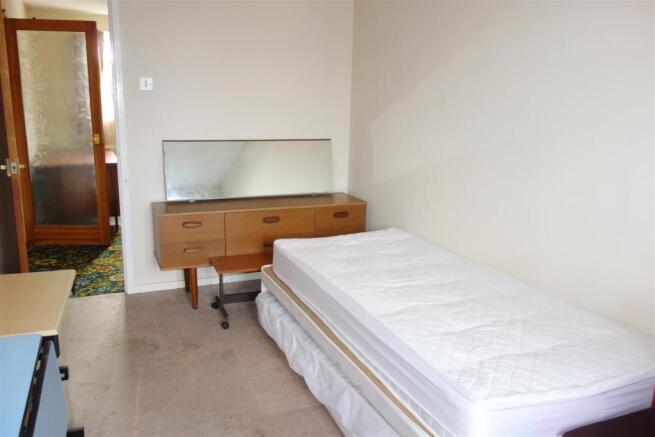 bed 4.JPG
