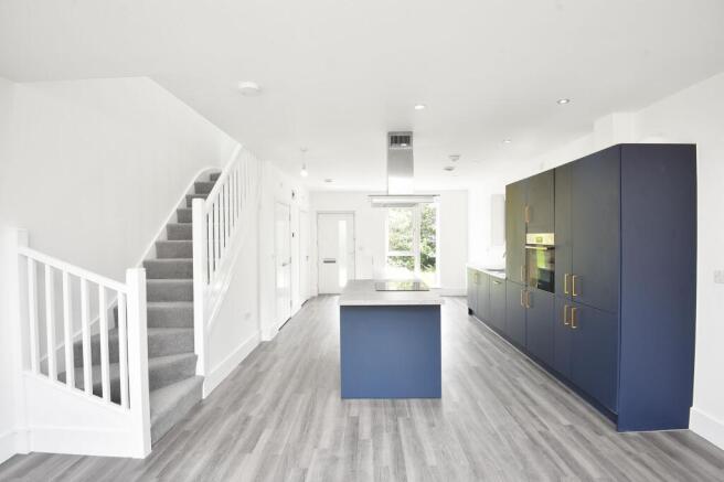 3 bed Semi-Detached to rent Image 7