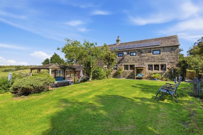 4 bed Detached for sale Image 4
