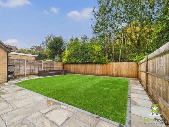 EweMove Estate Agents Basingstoke - York Close - G