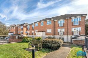 Flat 8, 5 Lerwick Court, Bressay Drive, Mill Hill, London NW7 2AZ