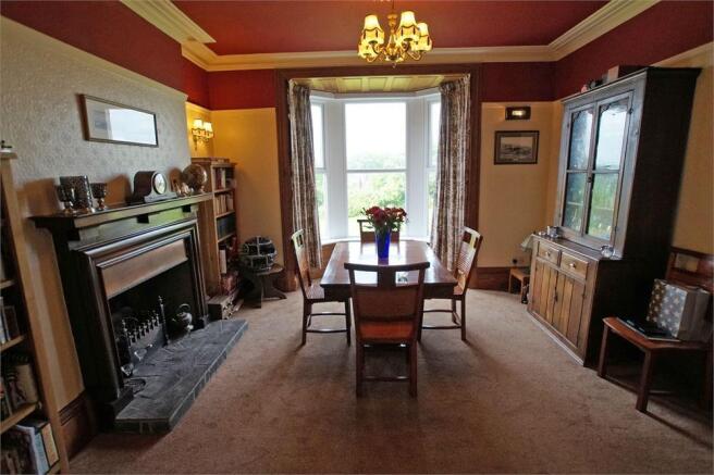 Sitting/Dining Room