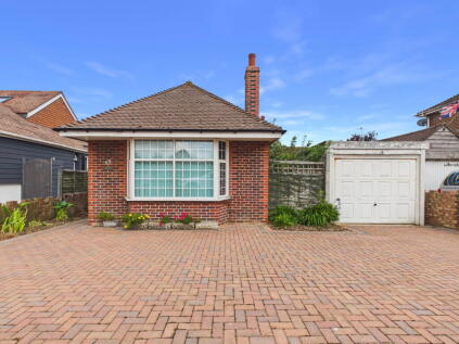 Cecil Road, Lancing, BN15 8HP