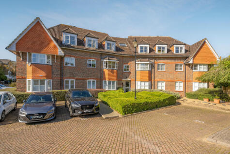 Hayward Road, Thames Ditton, KT7
