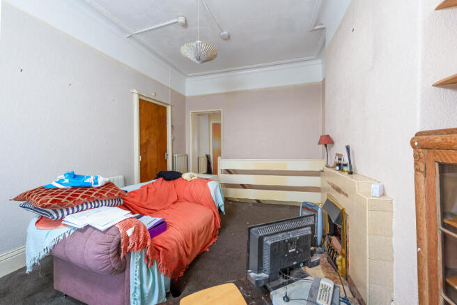 4 bed Flat for sale Image 4