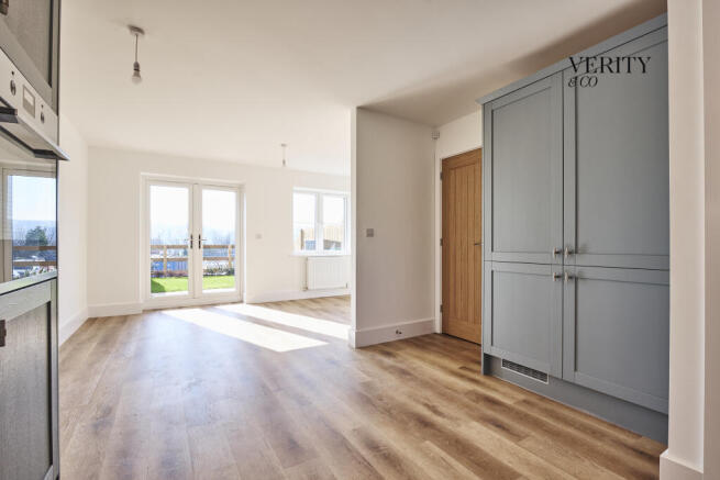 2 bed Semi-Detached for sale Image 6