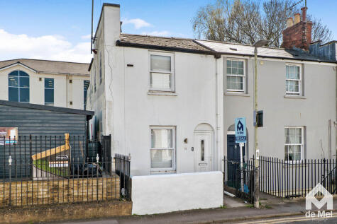 Gloucester Place, Cheltenham, Gloucestershire, GL52