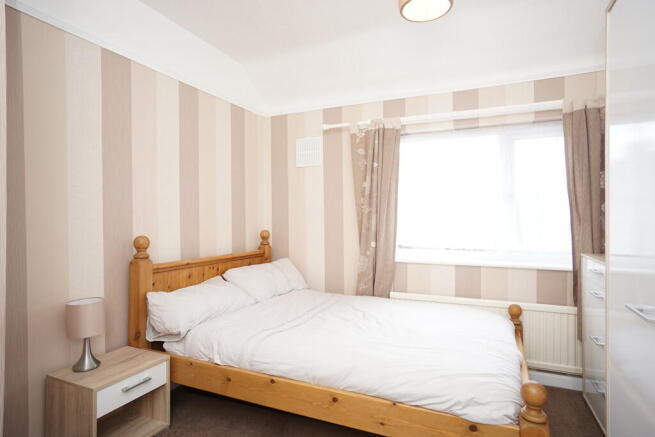 3 bed Terraced to rent Image 6