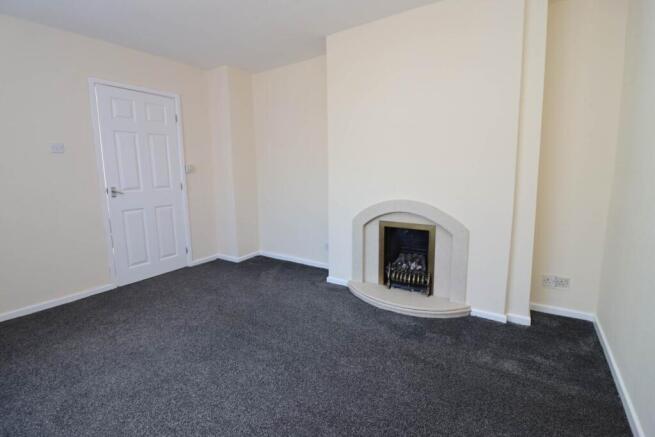 Mainwaring Avenue, Bromborough photo 3