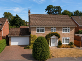 42, Conifer Crest, Newbury RG14 6RT