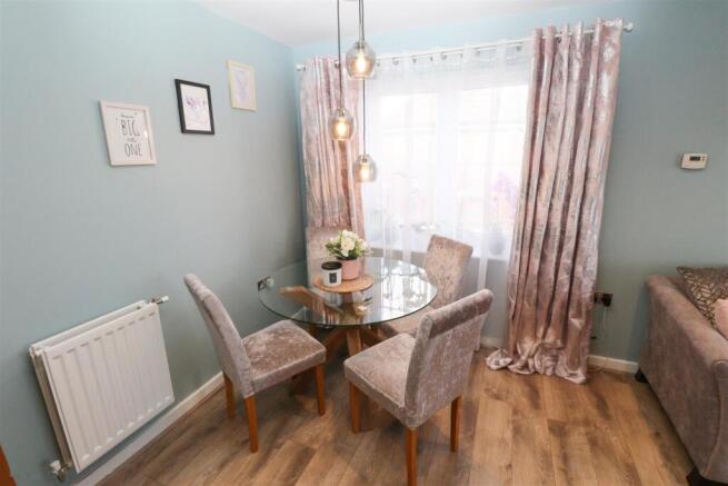 Apartment in Rushmoor, North Town - View 4