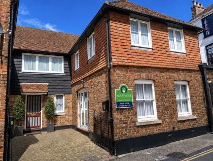 Hawks Lane, Canterbury, Kent, CT1