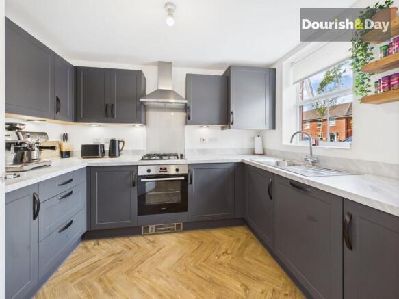 Monmouth Drive, Stafford, ST16 photo 3