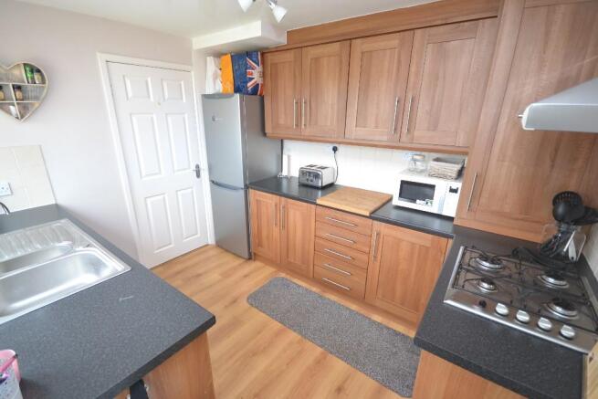 FITTED KITCHEN